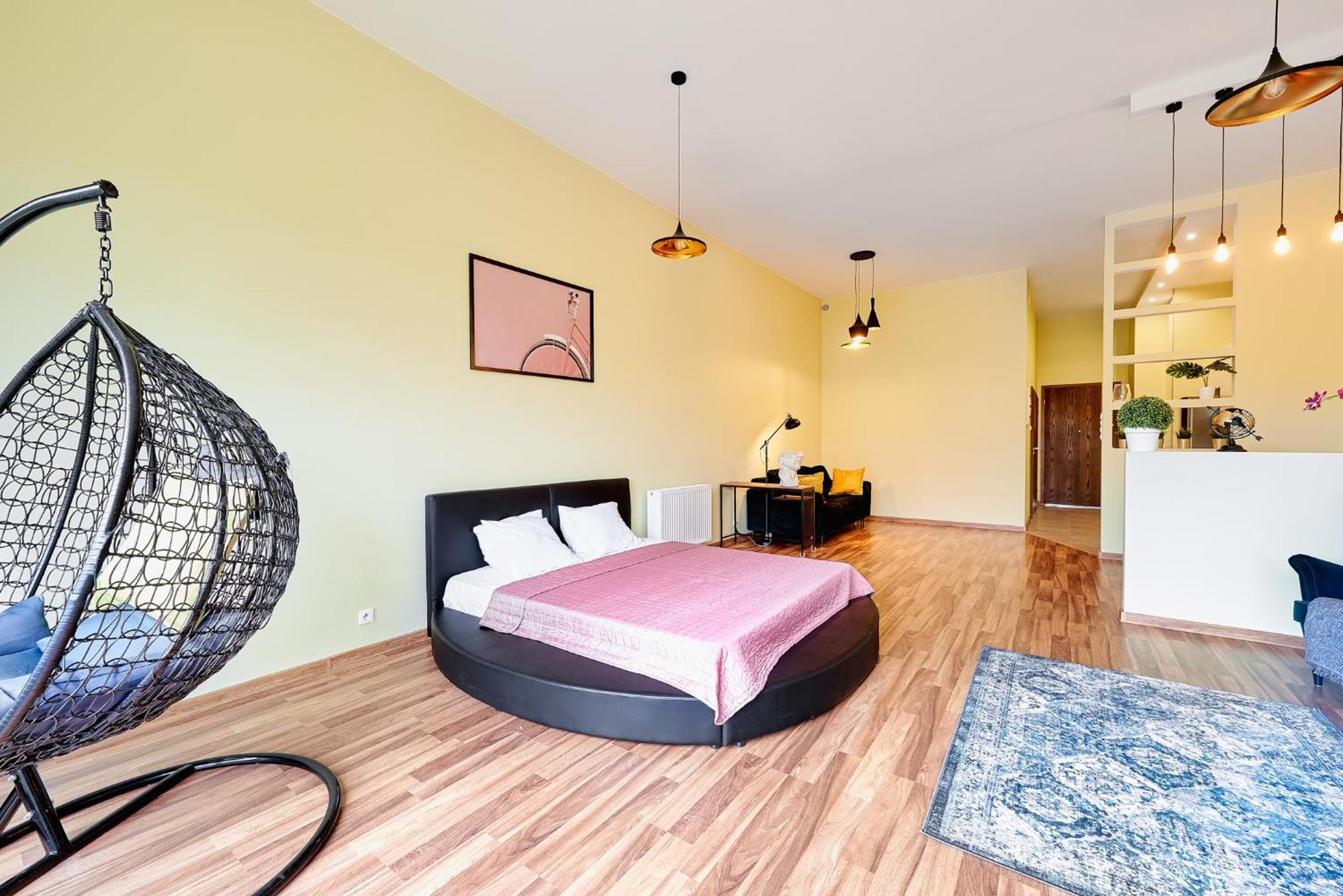 Lumina Loft Tymienieckiego With A View Of The Lake Lodz  Exterior photo